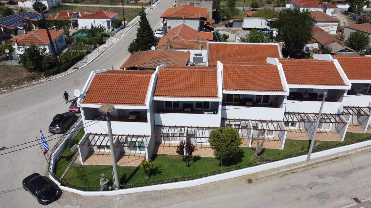 Hotel Loga Tiheró Kültér fotó