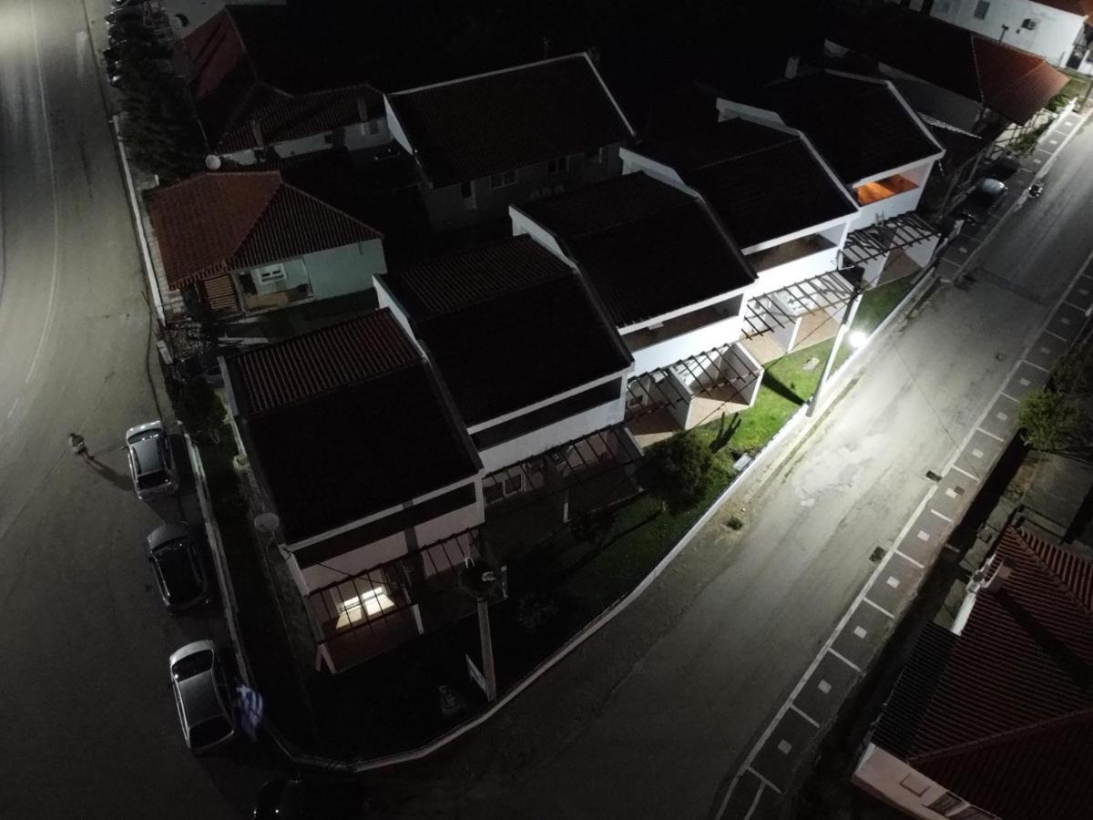 Hotel Loga Tiheró Kültér fotó