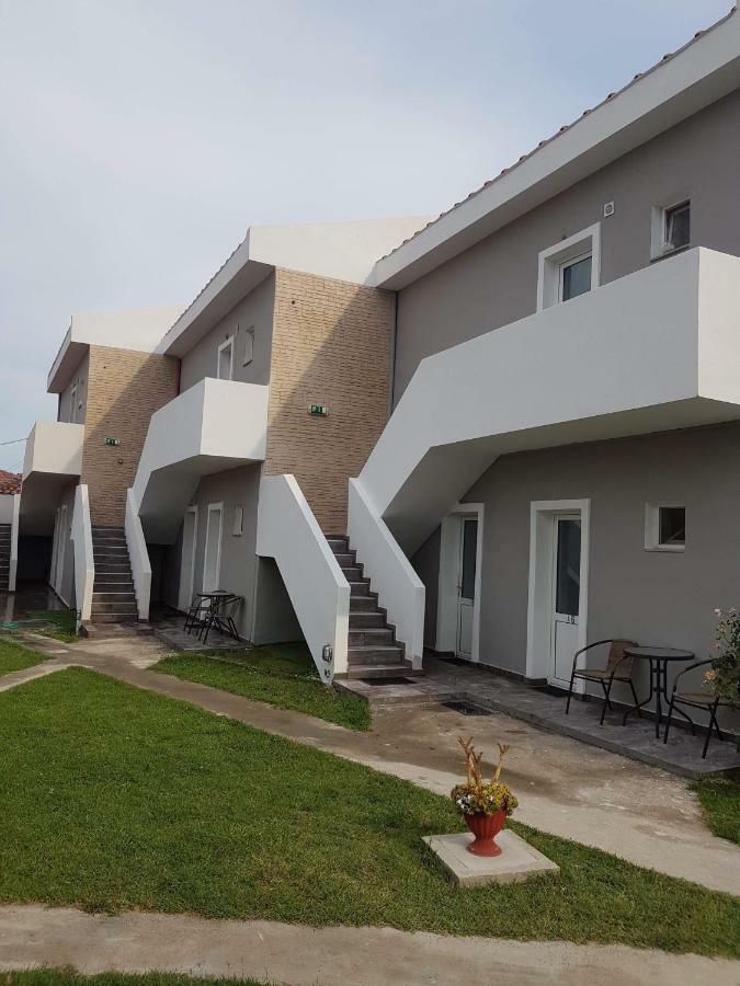 Hotel Loga Tiheró Kültér fotó